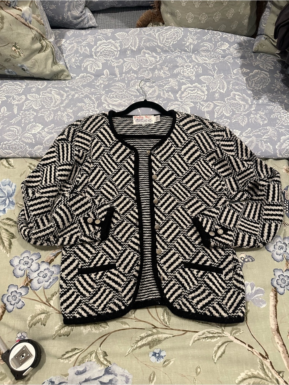 Vintage 90’s Tally Ho Black and White Geometric Knit Cardigan